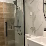 فيلة Vue A 300 M Centre-jardin, Terrasse, Parking Gratuit, Portail Electrique, 2 Chambres, 2 Sdb